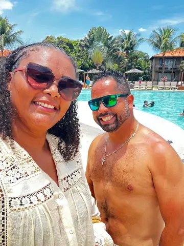Cliente da Maritê Turismo — Caroline e Anderson em La Torre Resort - Porto Seguro