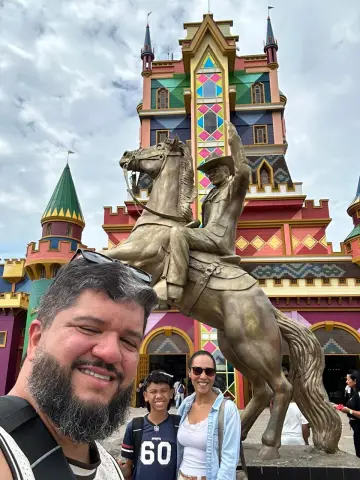 Cliente da Maritê Turismo — Tiago e família em Beto Carrero-SC