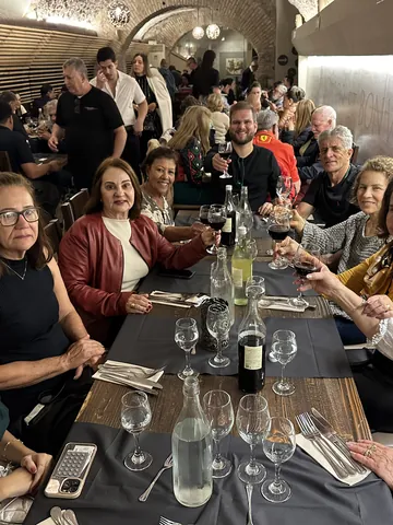 Cliente Maritê — Jantar do grupo em Roma
