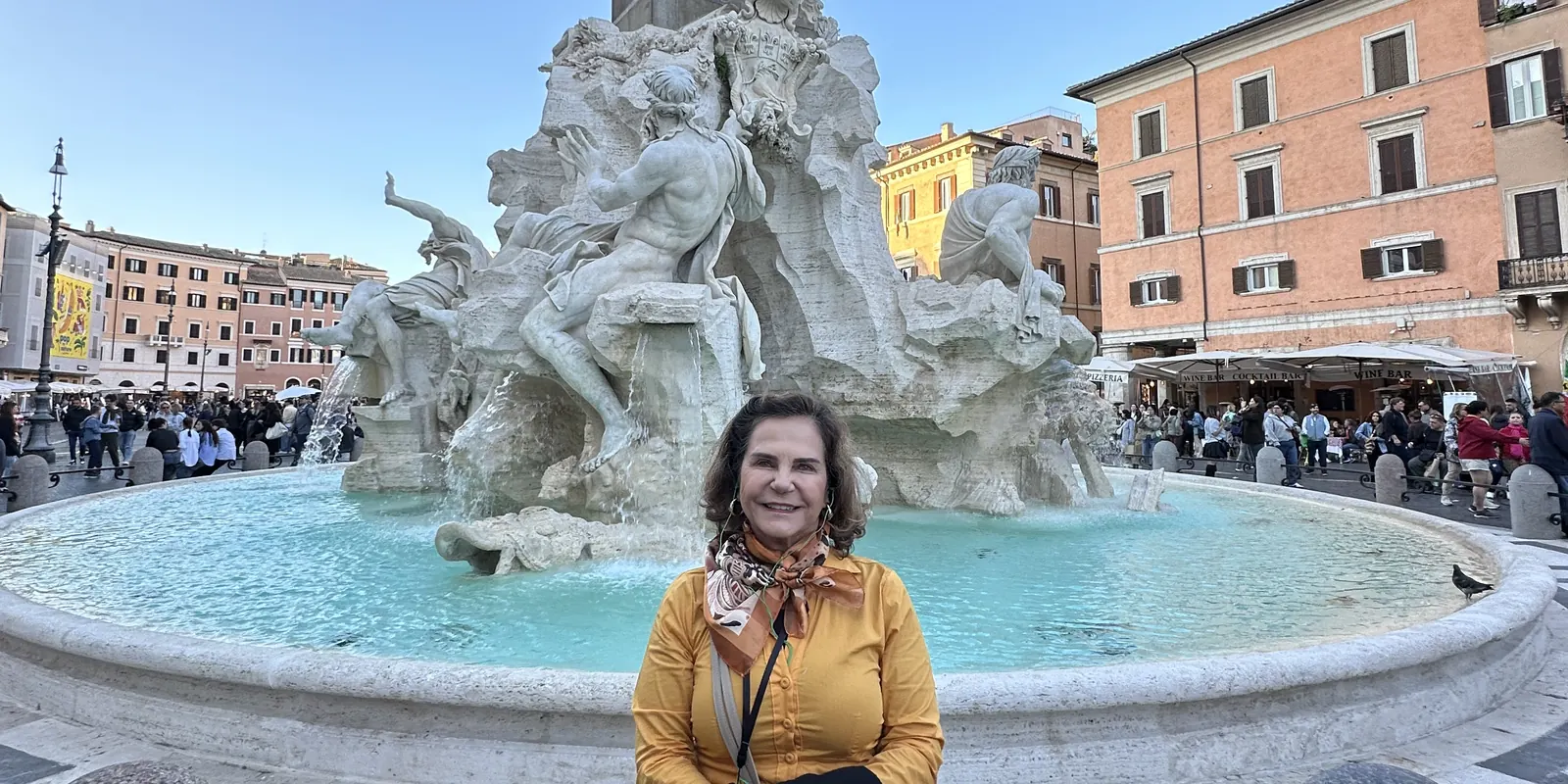 Cliente da Maritê na Piazza Navona, em Roma